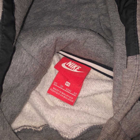 Boys Nike Hoodie - Picture 3 of 5